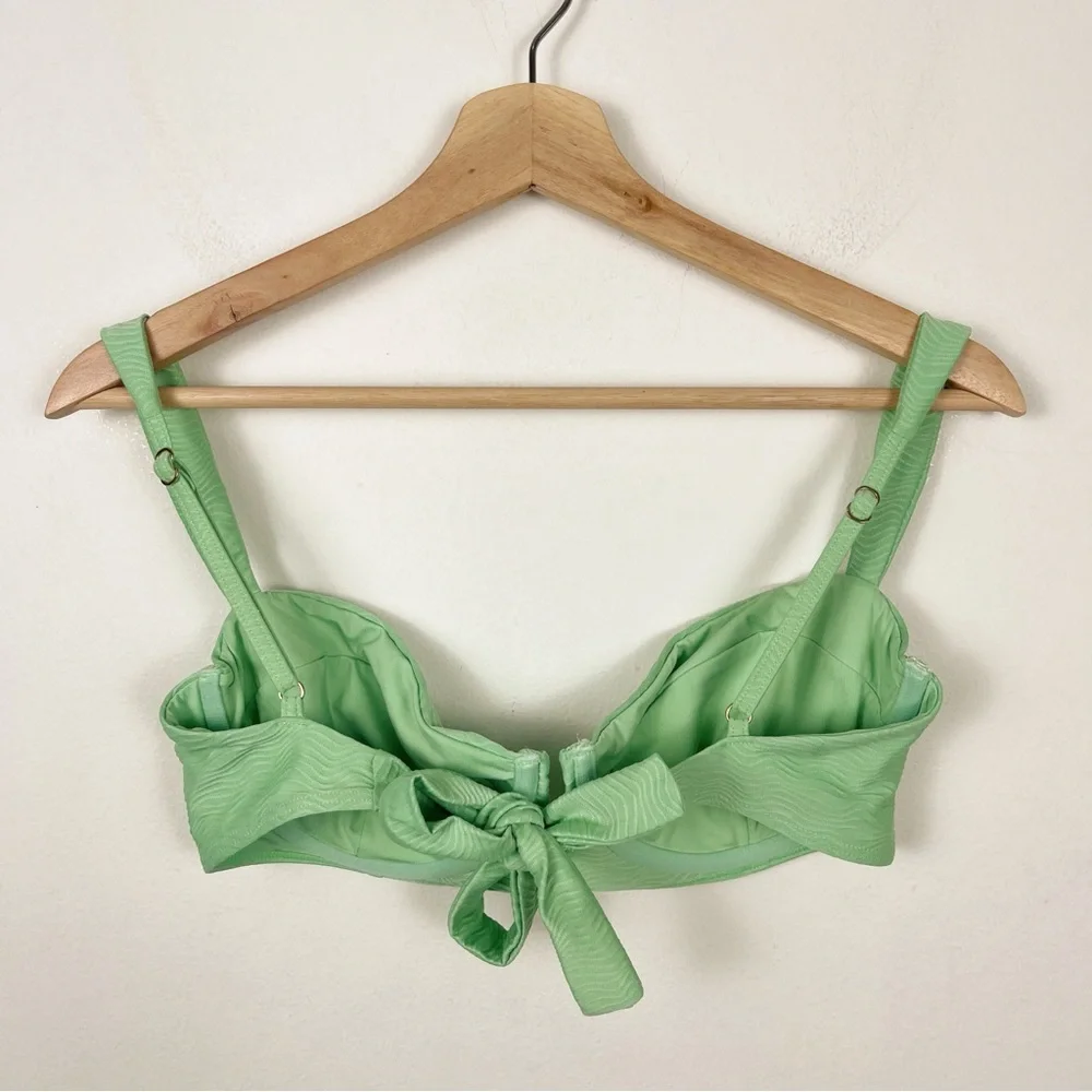 MONDAY SWIMWEAR Clovelly Bikini Top‎ Green Size Large